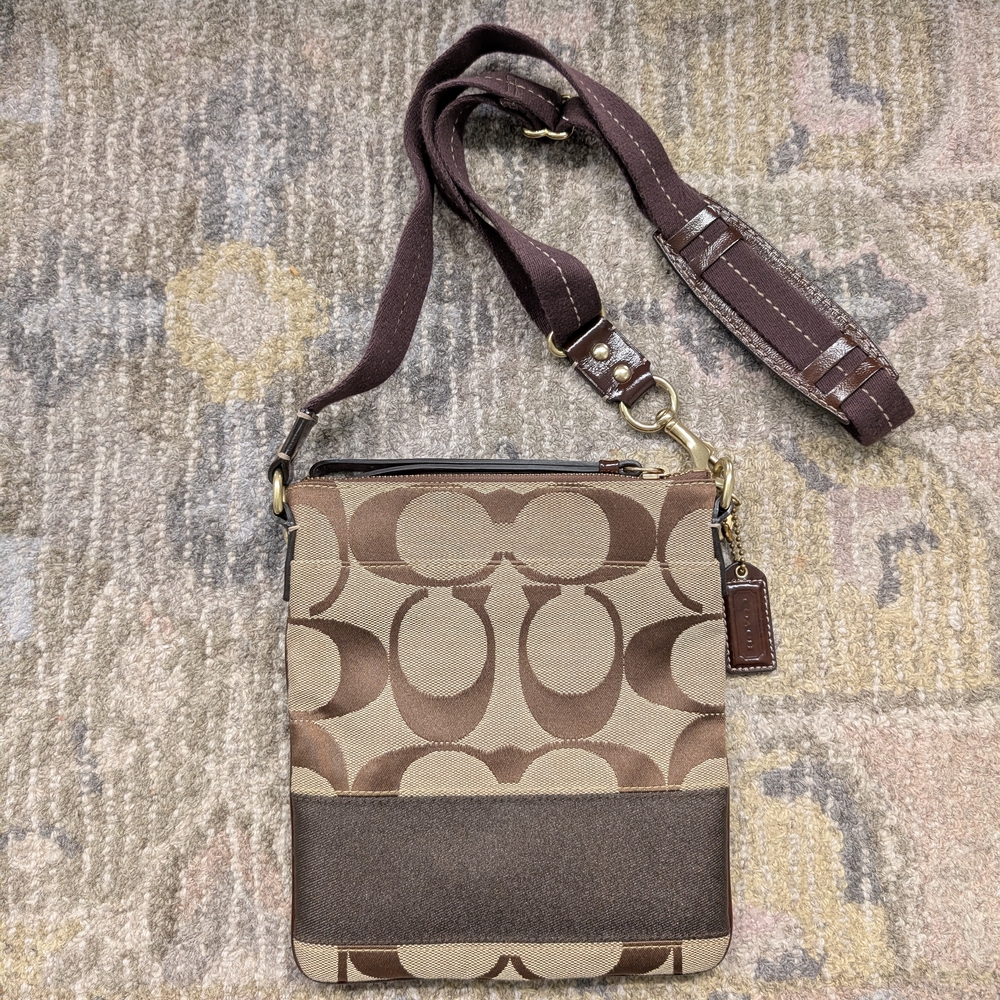 Coach Brown Signature Top Zip Crossbody Swingpack Bag